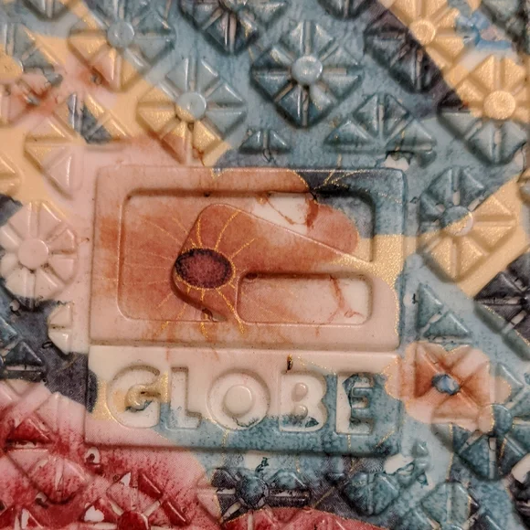 Globe Bantam Penny Board With Retro Graphic: Grandma's Couch - Picture 2 of 12